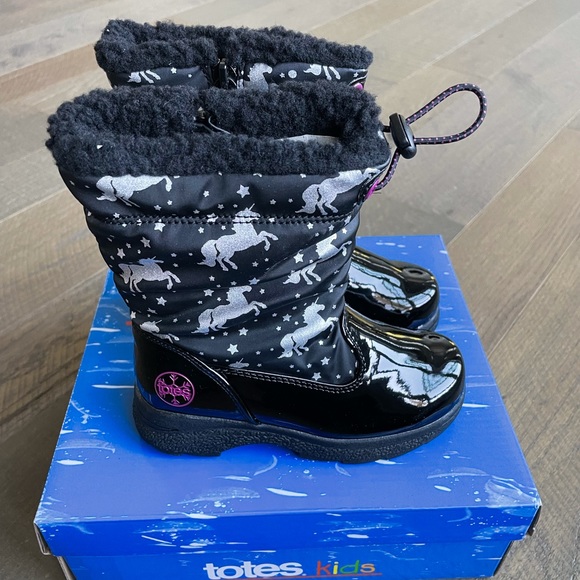 totes Other - Totes Girl Unicorn Waterproof Snowboots